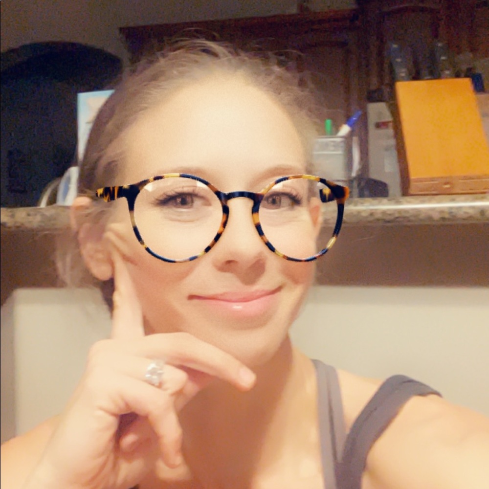 Meet your Posher, Jennifer